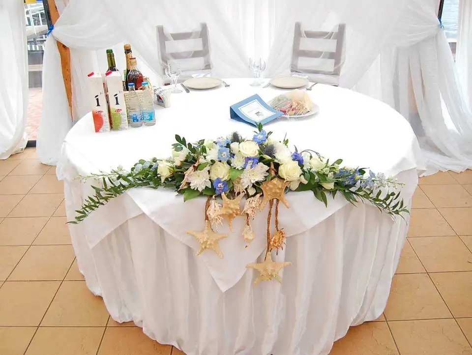 Декор свадебного стола