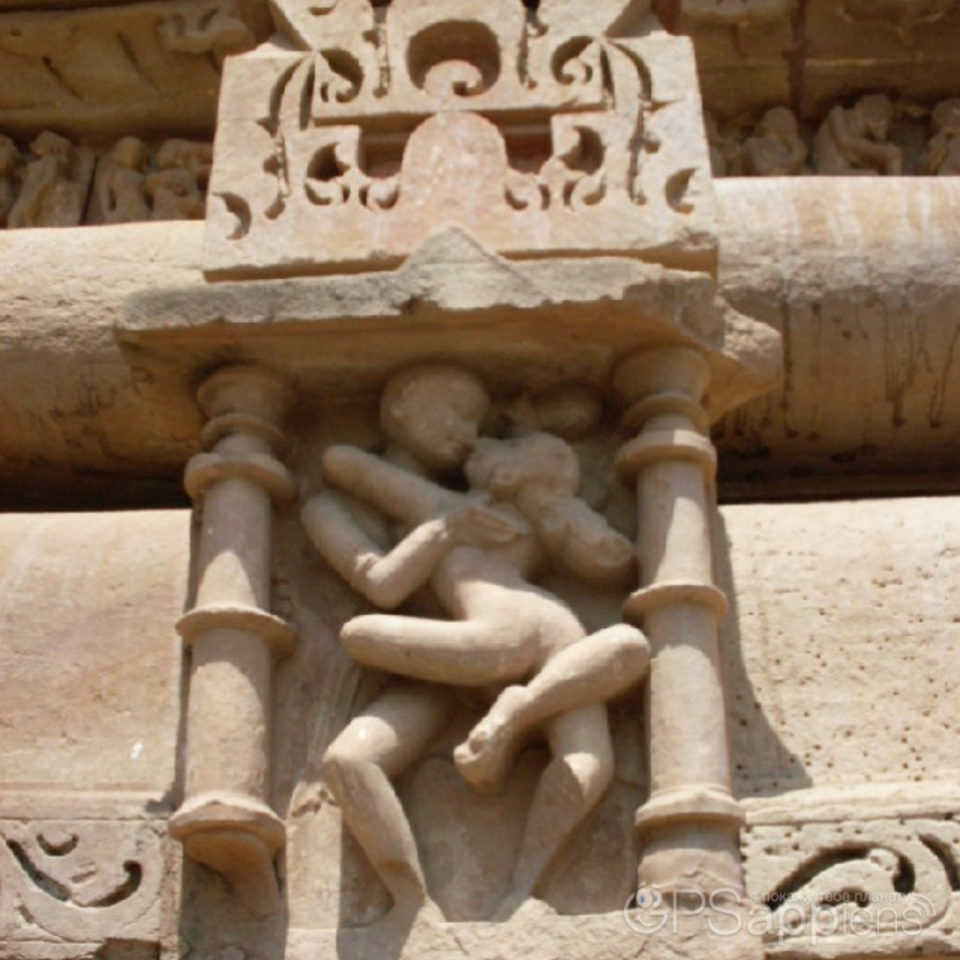 Индийский храм кхаджурахо