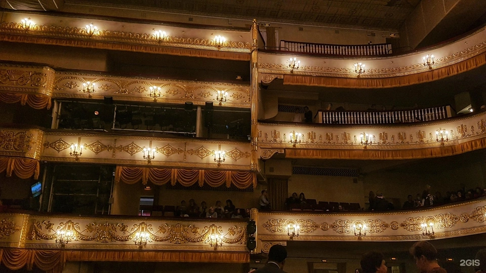 Театр оперетты зал
