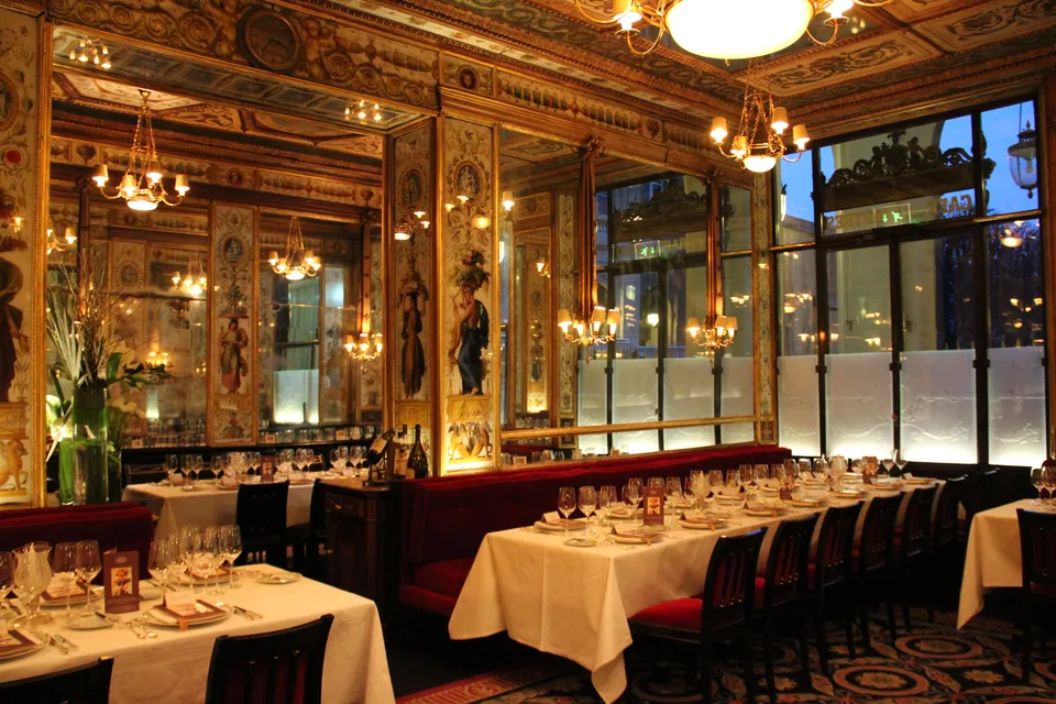 Ресторан «le grand vefour», париж