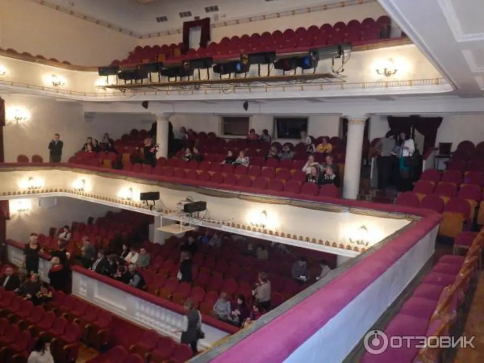 Театр имени пушкина зал бельэтаж