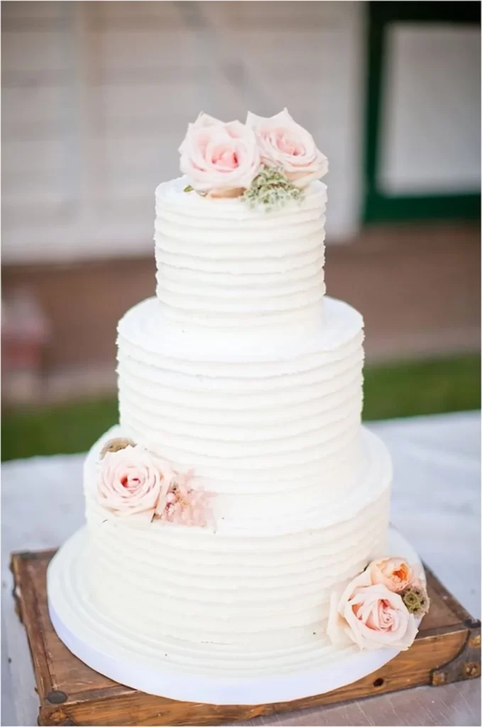 Высокий свадебный торт