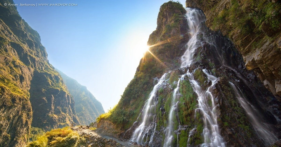 Водопад В Горах Фото