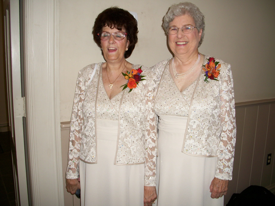 Вечерние платья на свадьбу для мамы невесты